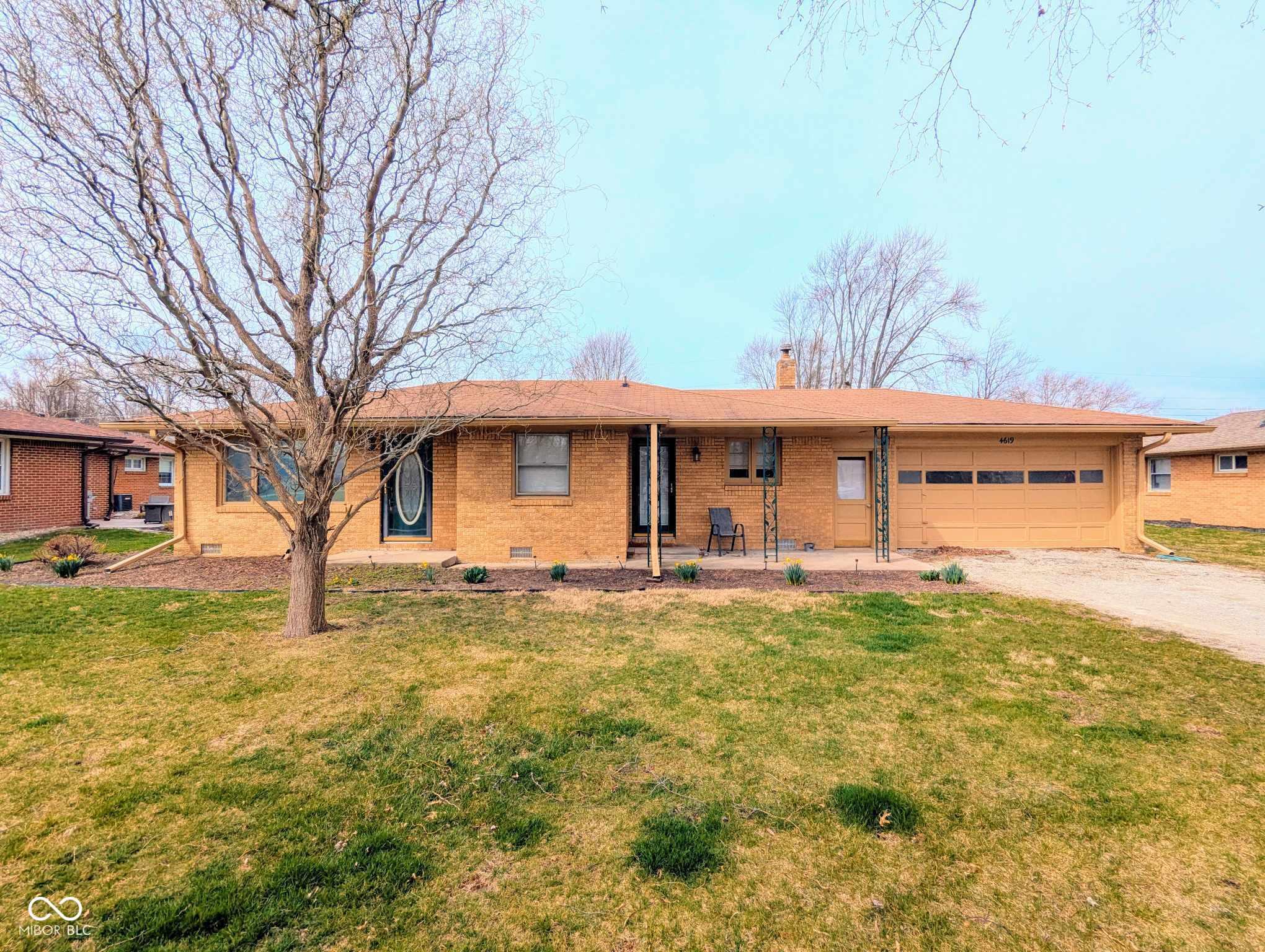 Mac Dr, Anderson, IN 46013