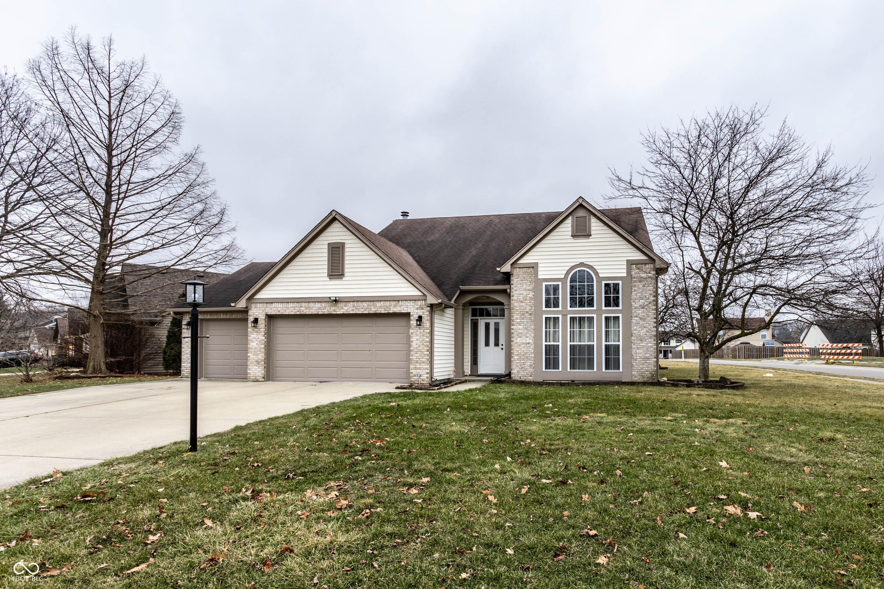 Woodbluff Ct, Indianapolis, IN 46234
