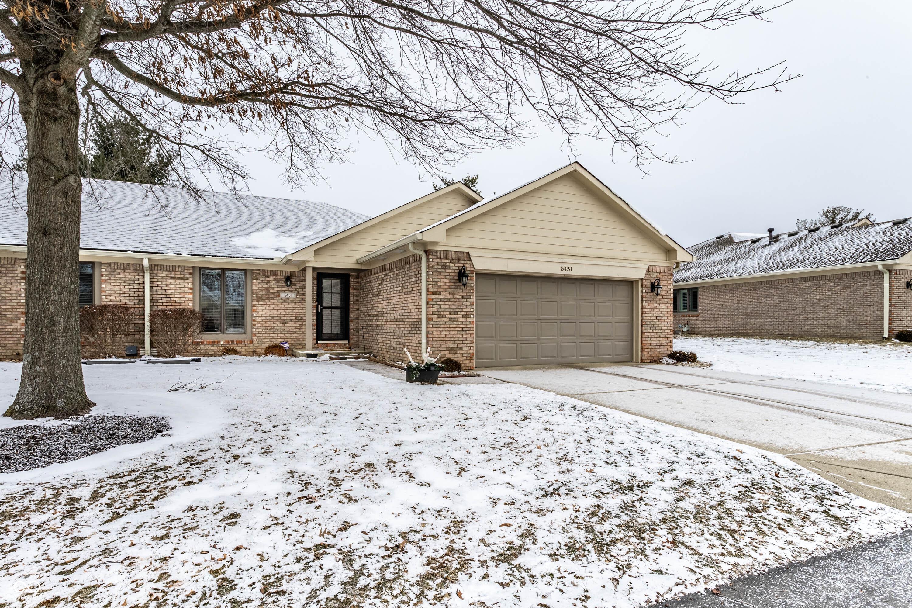 Carnoustie Cir, Avon, IN 46123