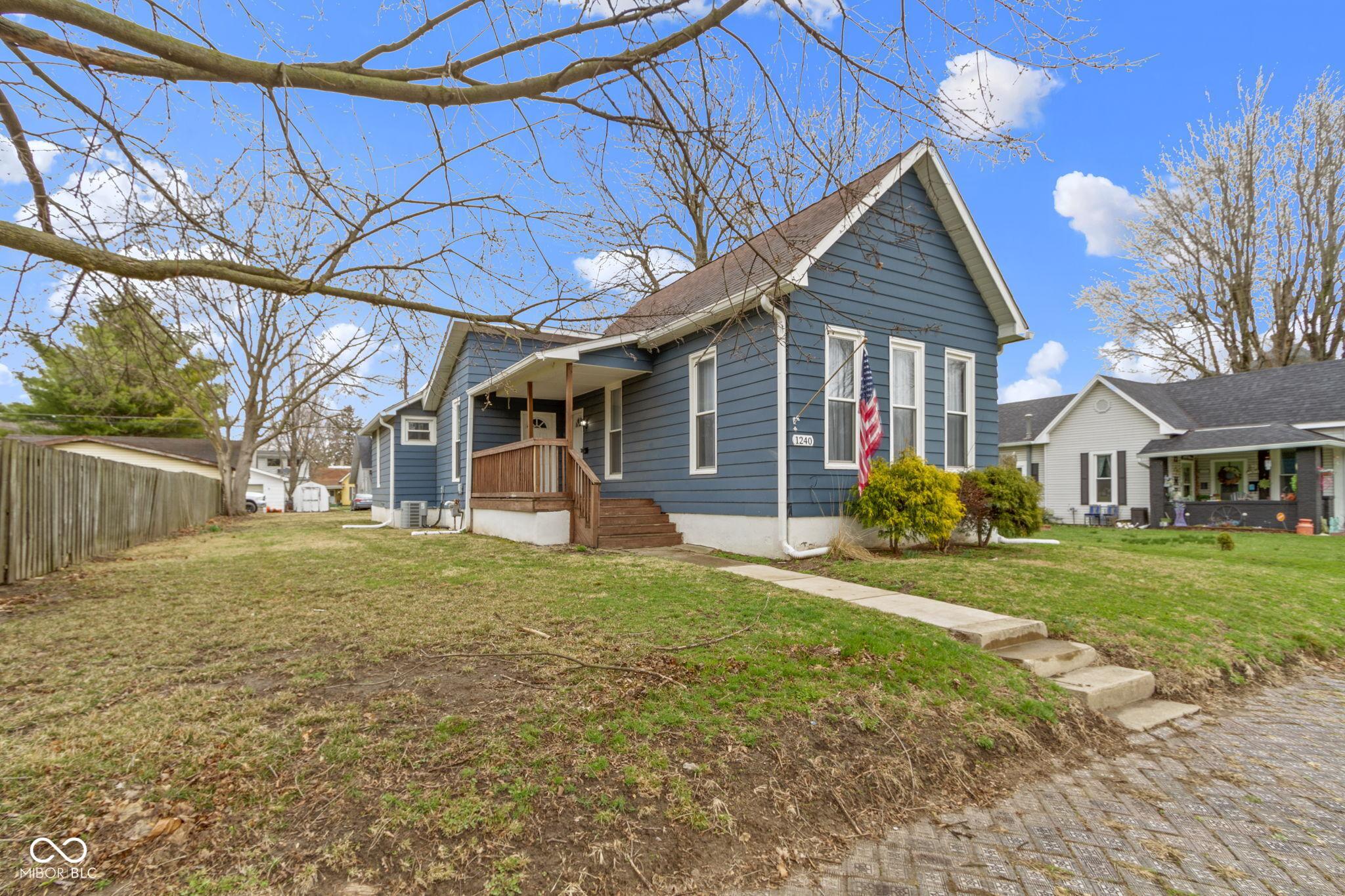 Wayne St, Noblesville, IN 46060