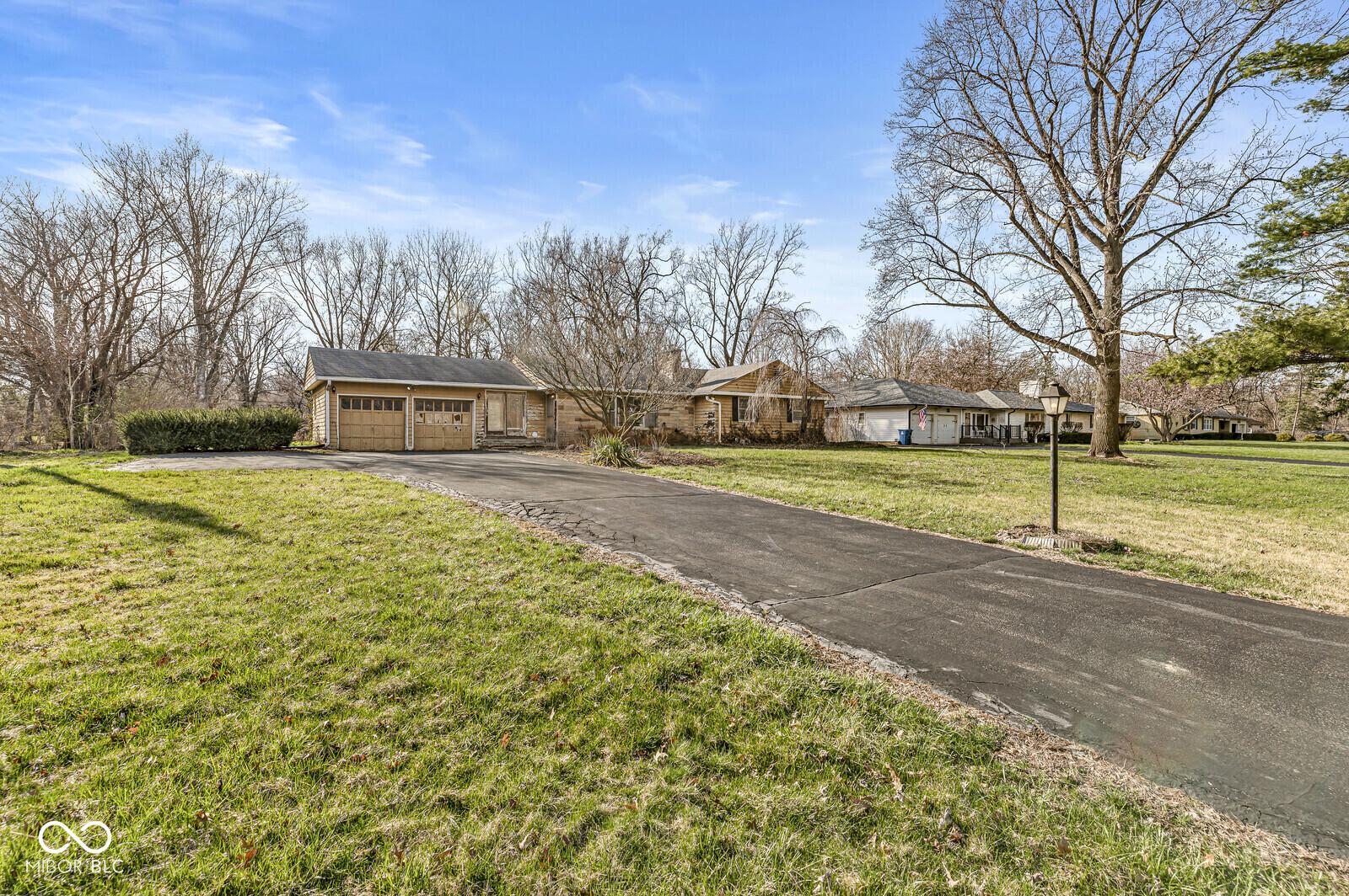Manderley Dr, Indianapolis, IN 46240