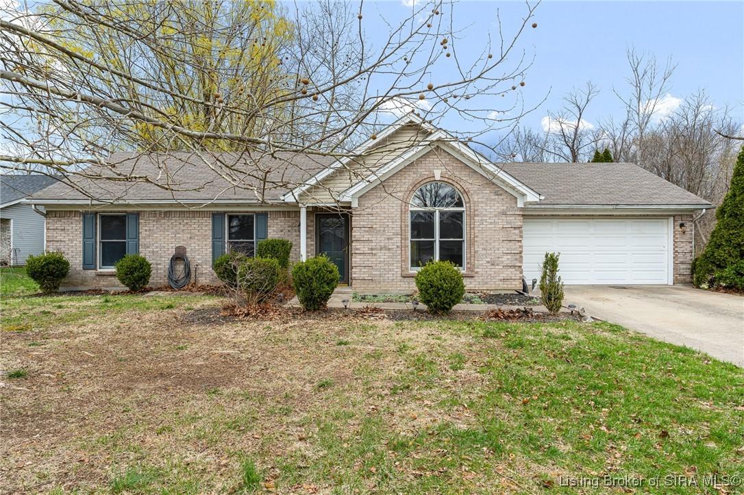 Ashbury Dr, New Albany, IN 47150
