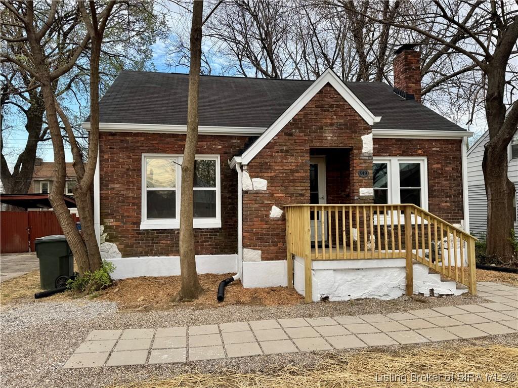 Cherry Dr, Jeffersonville, IN 47130
