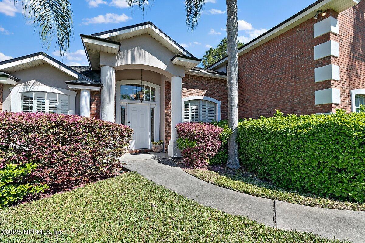Crest Creek Dr, Jacksonville, FL 32258