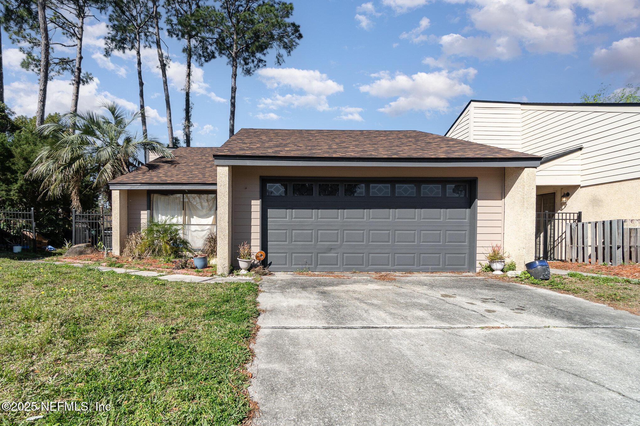 Zephyr Way, Jacksonville, FL 32223