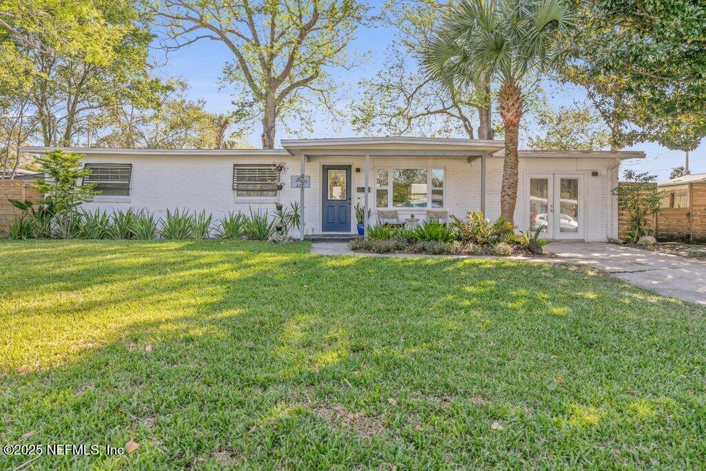 Sargo Rd, Atlantic Beach, FL 32233