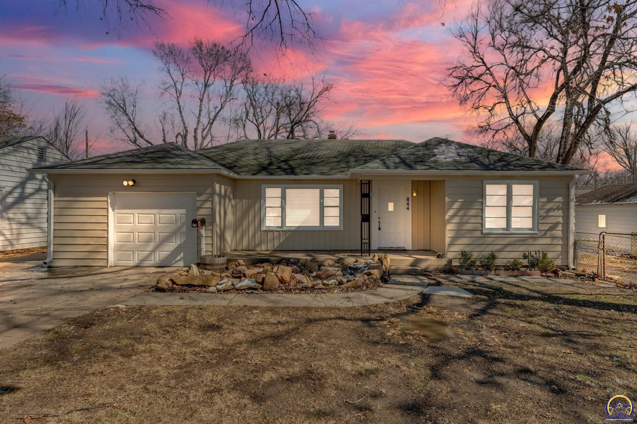 Sw Webster Ave, Topeka, KS 66606