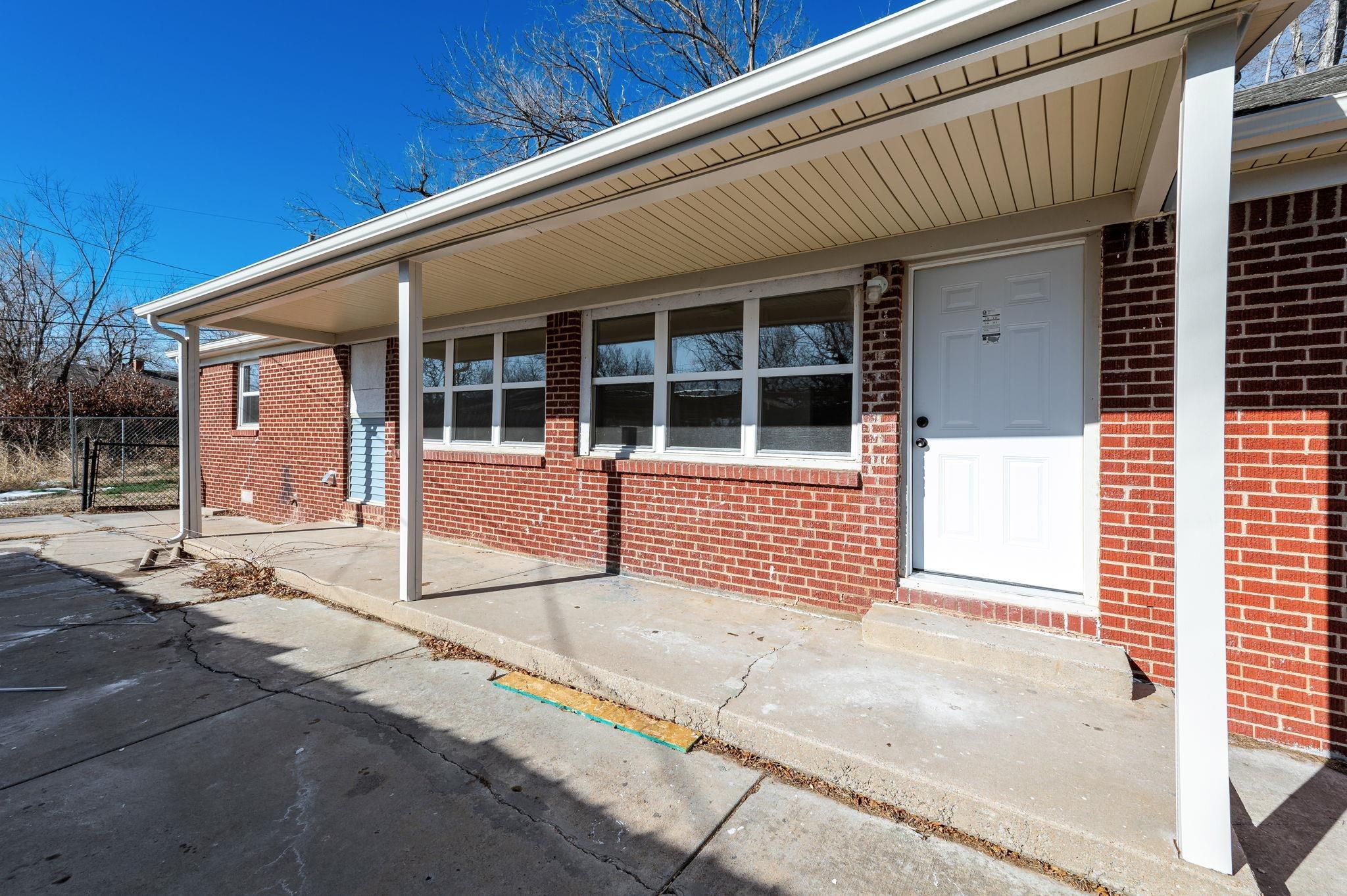 N Lorraine Ave, Wichita, KS 67214