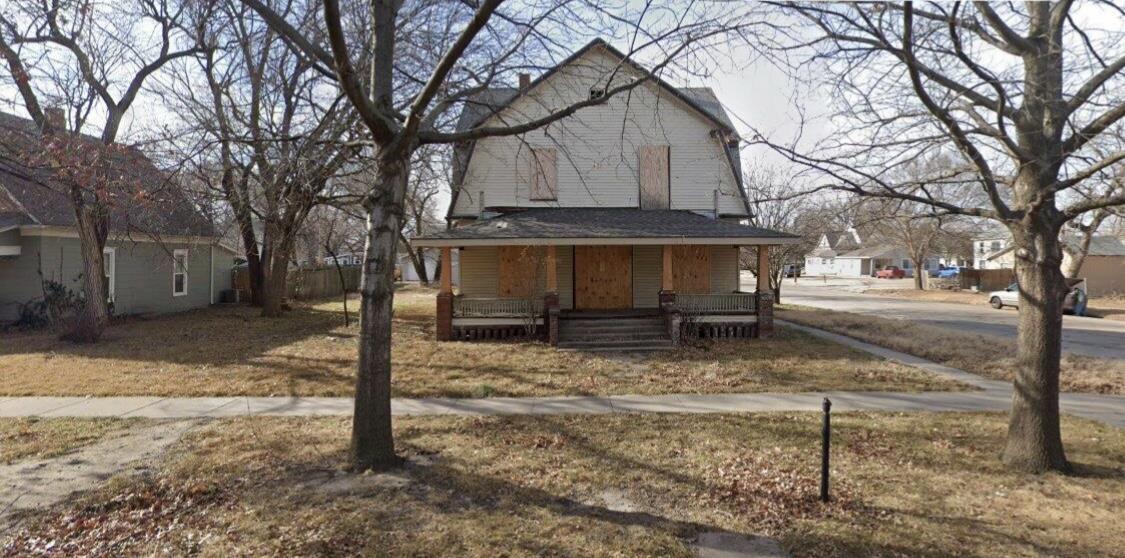 N Clarence St, Wichita, KS 67203