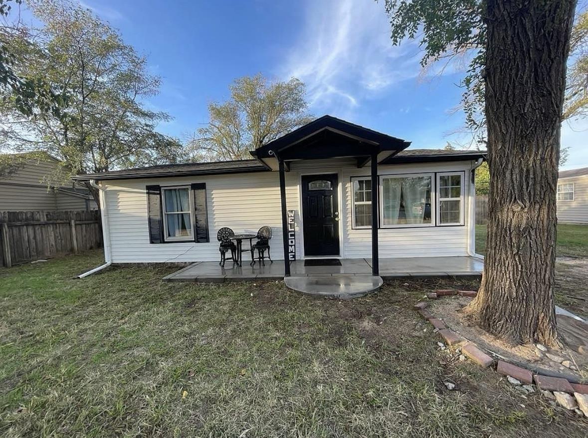W Murdock St, Wichita, KS 67212