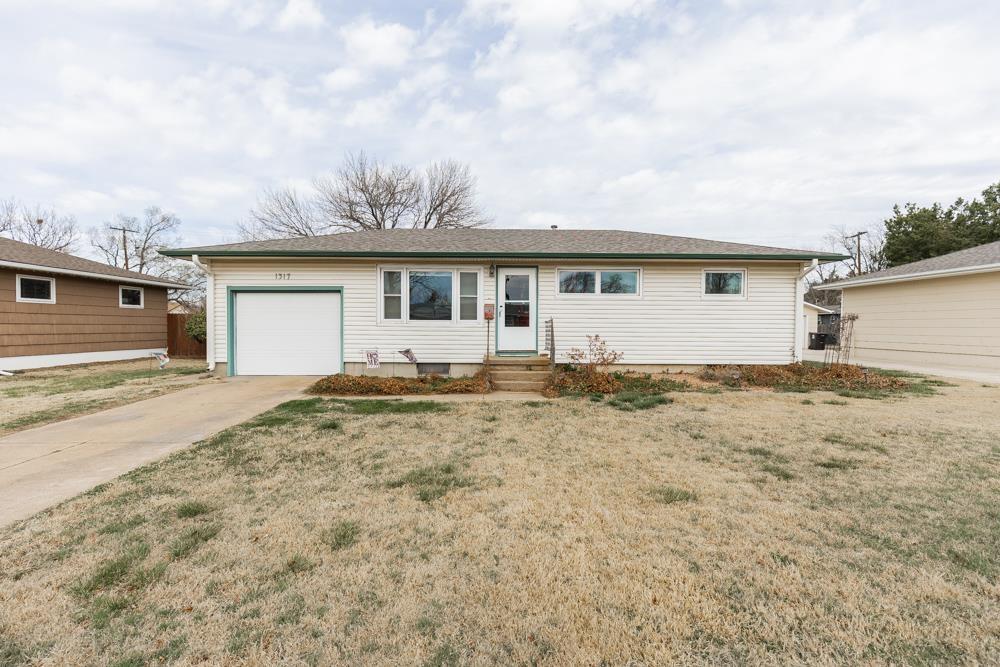 Indian Rock Ln, Salina, KS 67401