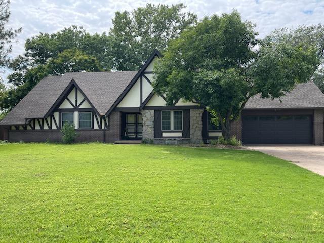 W Benjamin Dr, Wichita, KS 67204