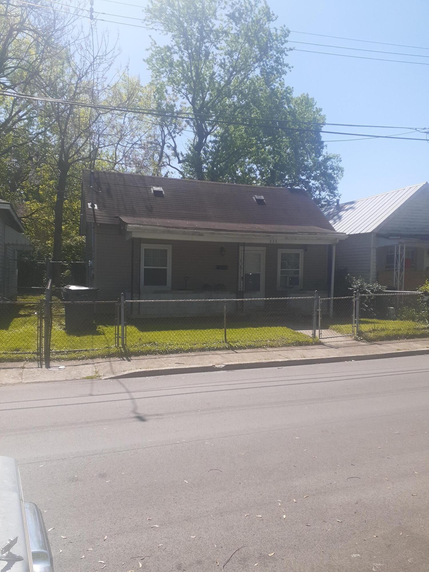 Oak St, Lexington, KY 40508