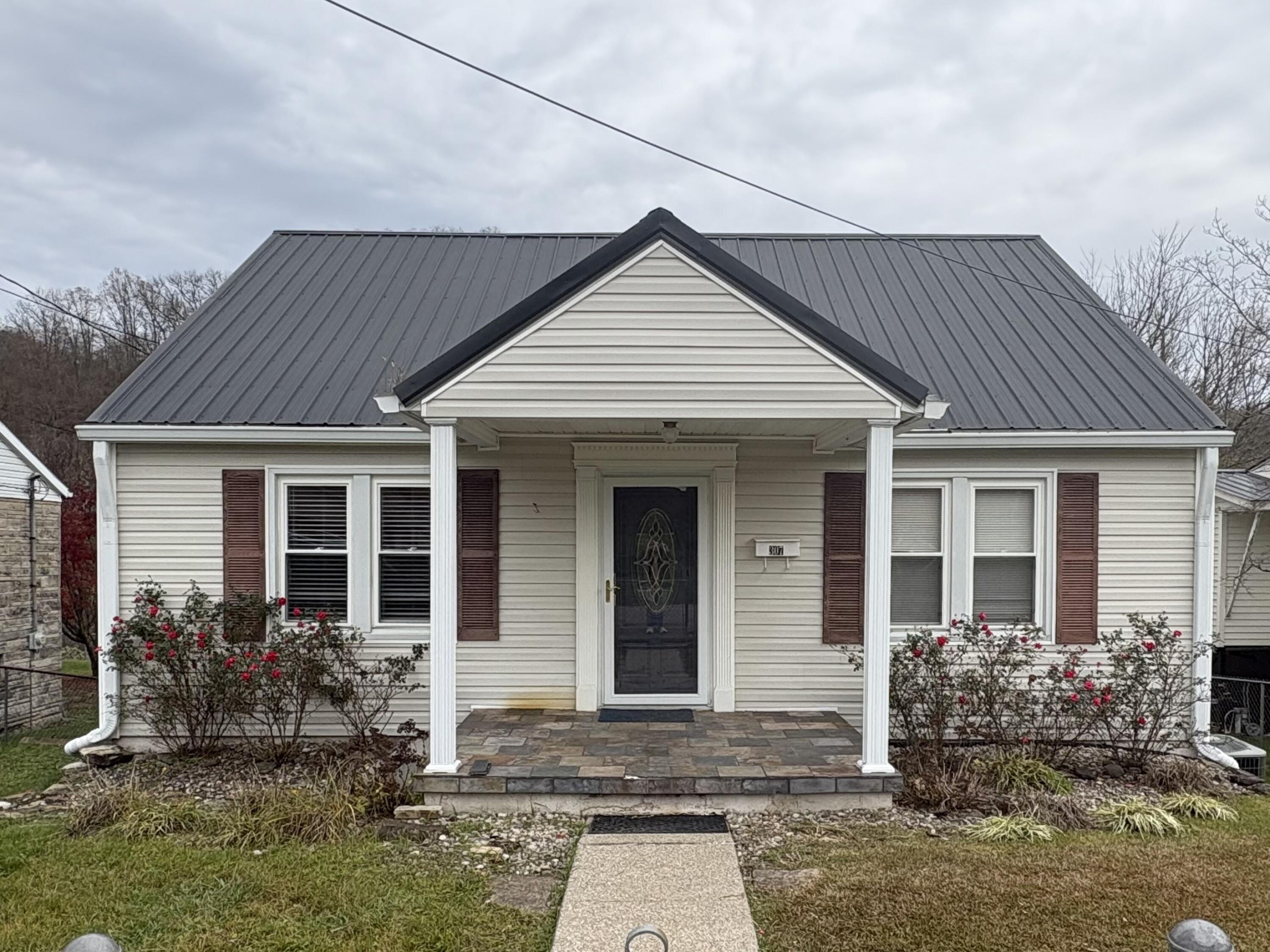 River St, Manchester, KY 40962