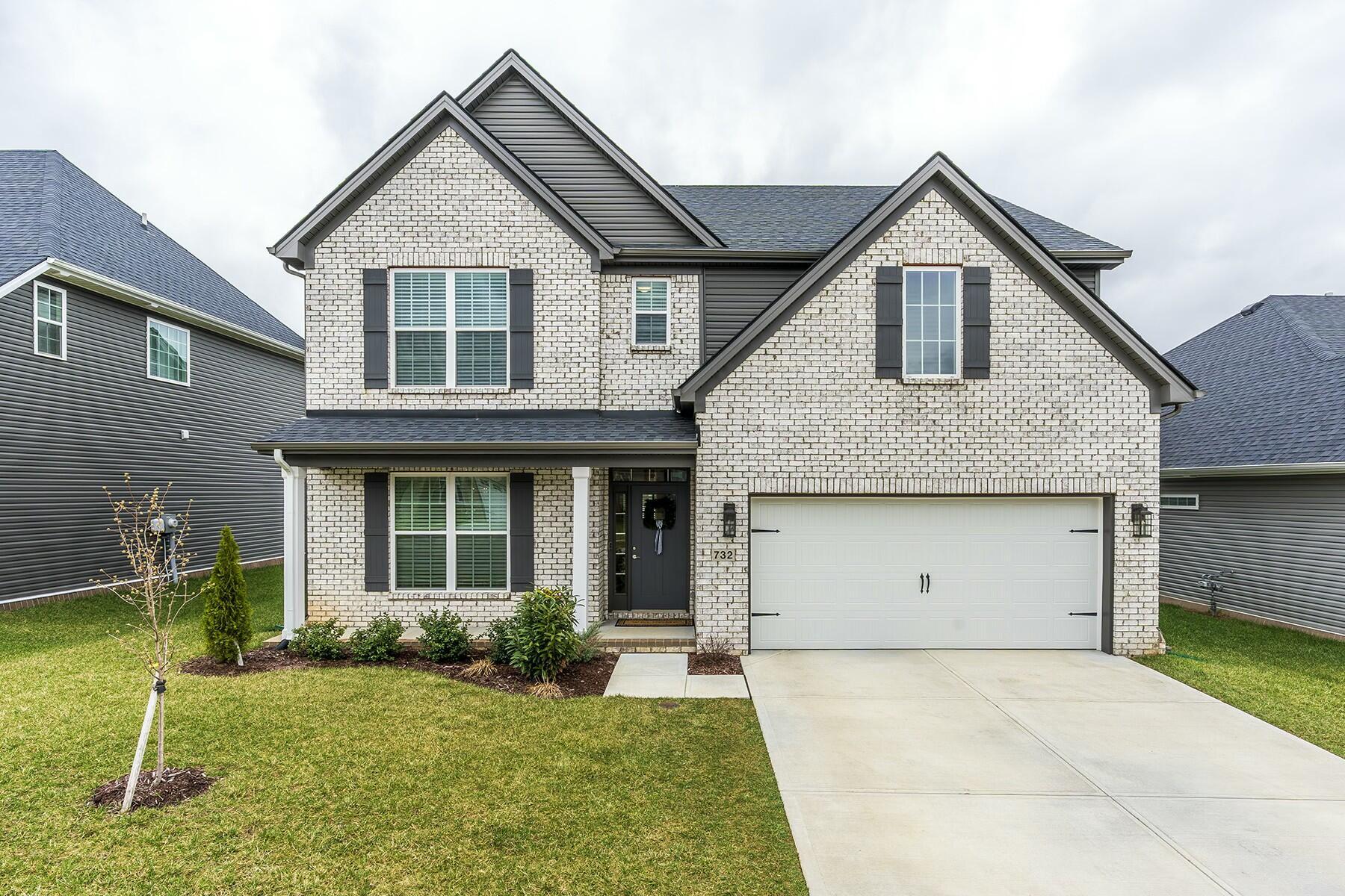 Hollyhock Dr, Lexington, KY 40511