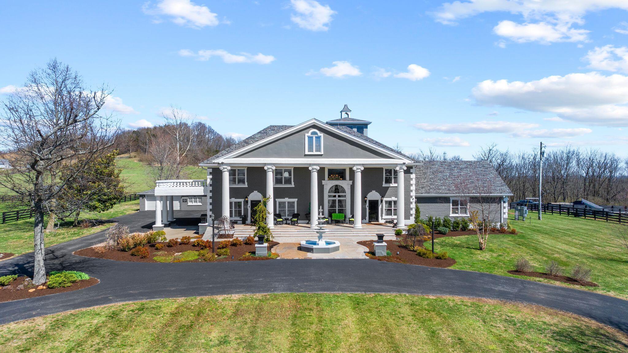 Lexington Rd, Lancaster, KY 40444