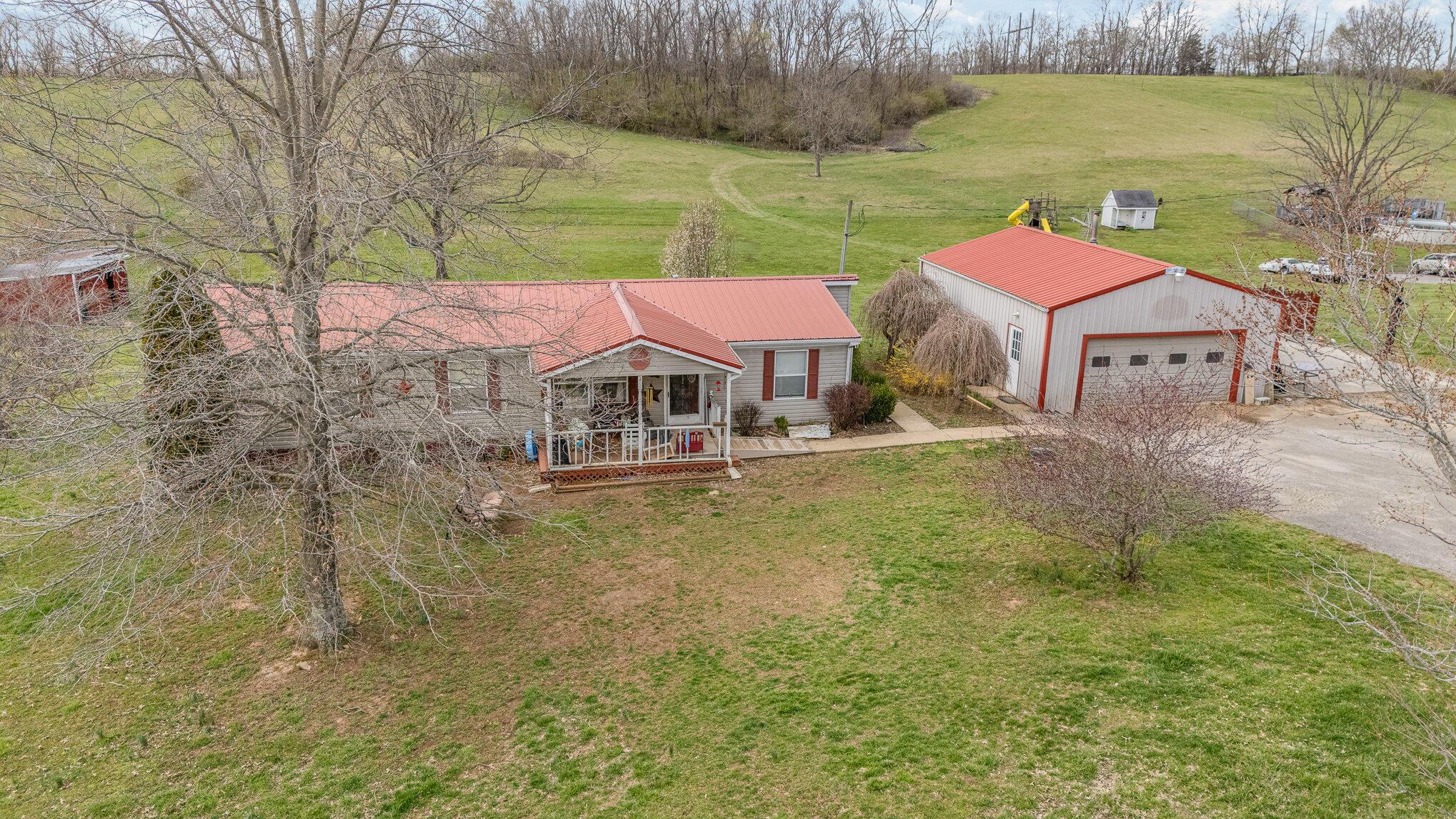 N Middletown Rd, Winchester, KY 40391
