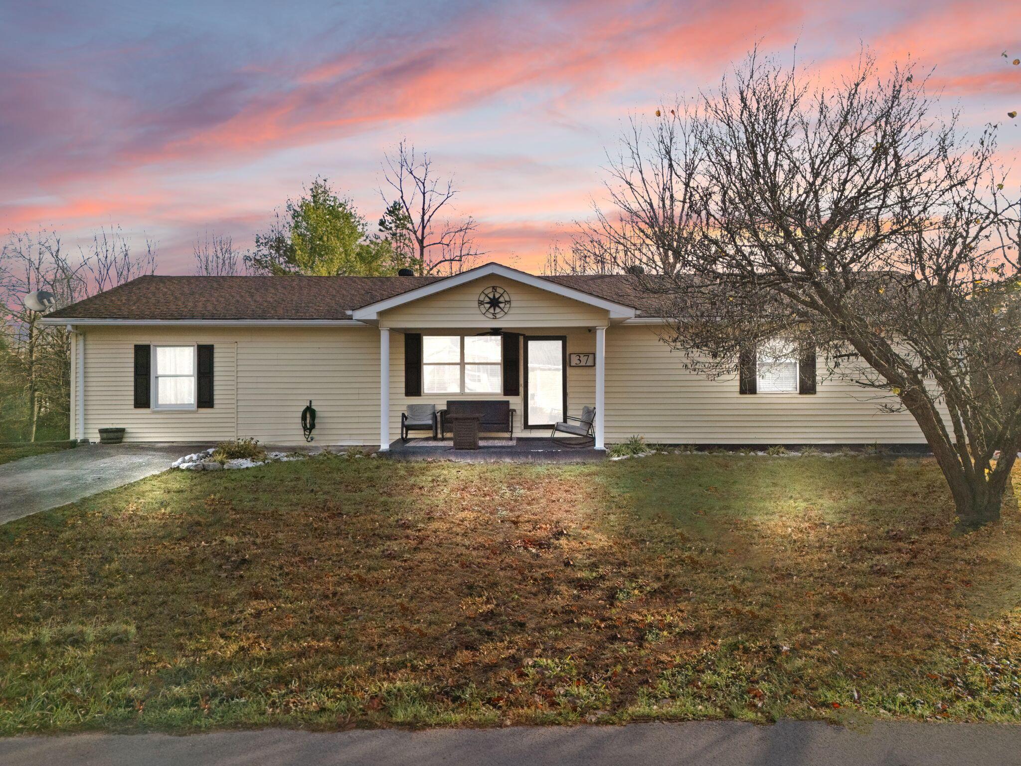 Hickory Dr, Whitley City, KY 42653