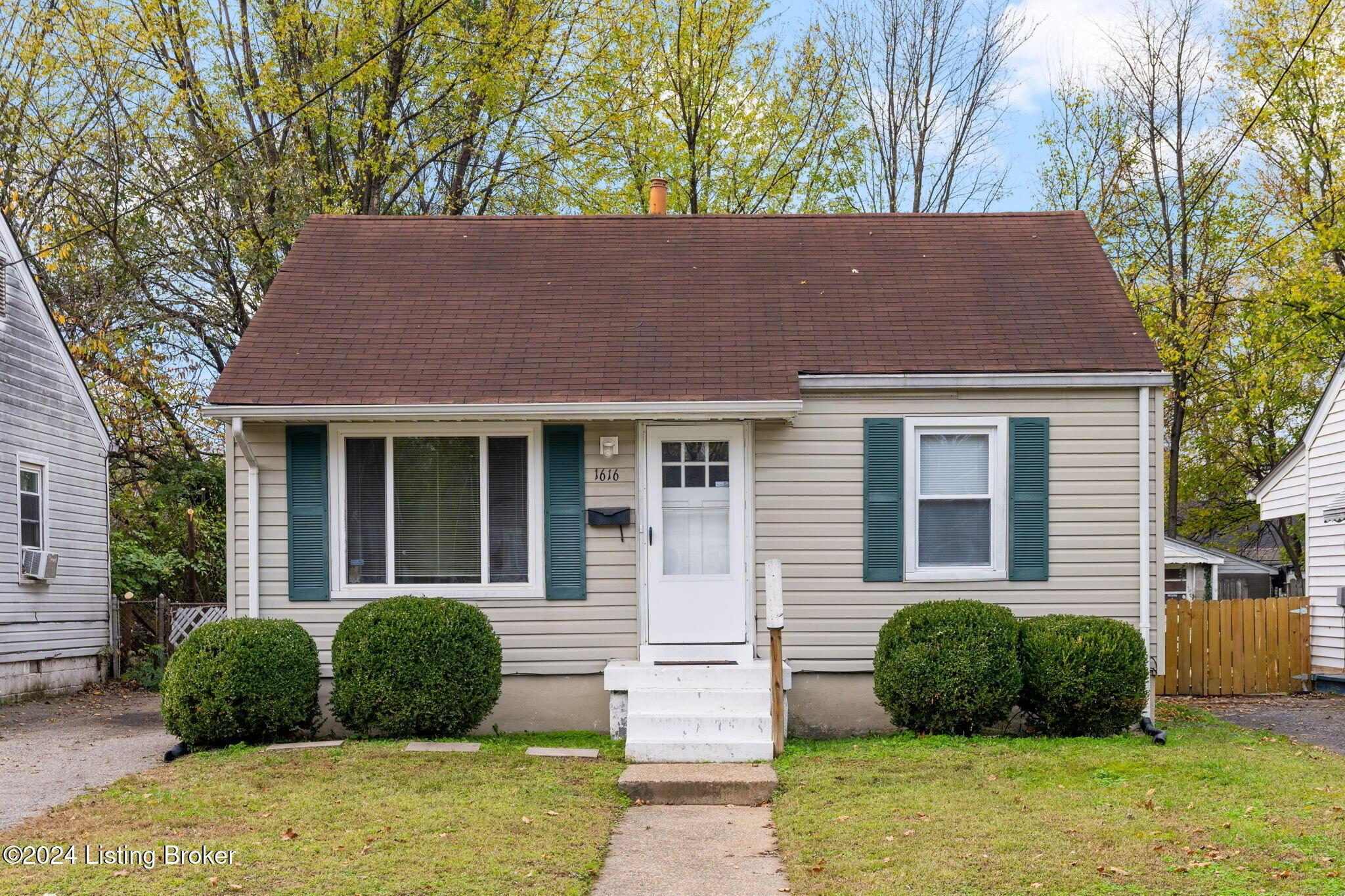 Earl Ave, Louisville, KY 40215
