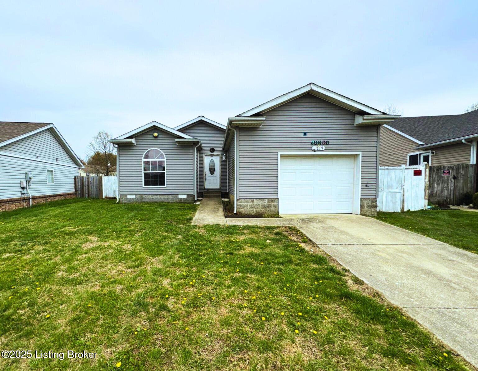 Woodpointe Blvd, Louisville, KY 40219