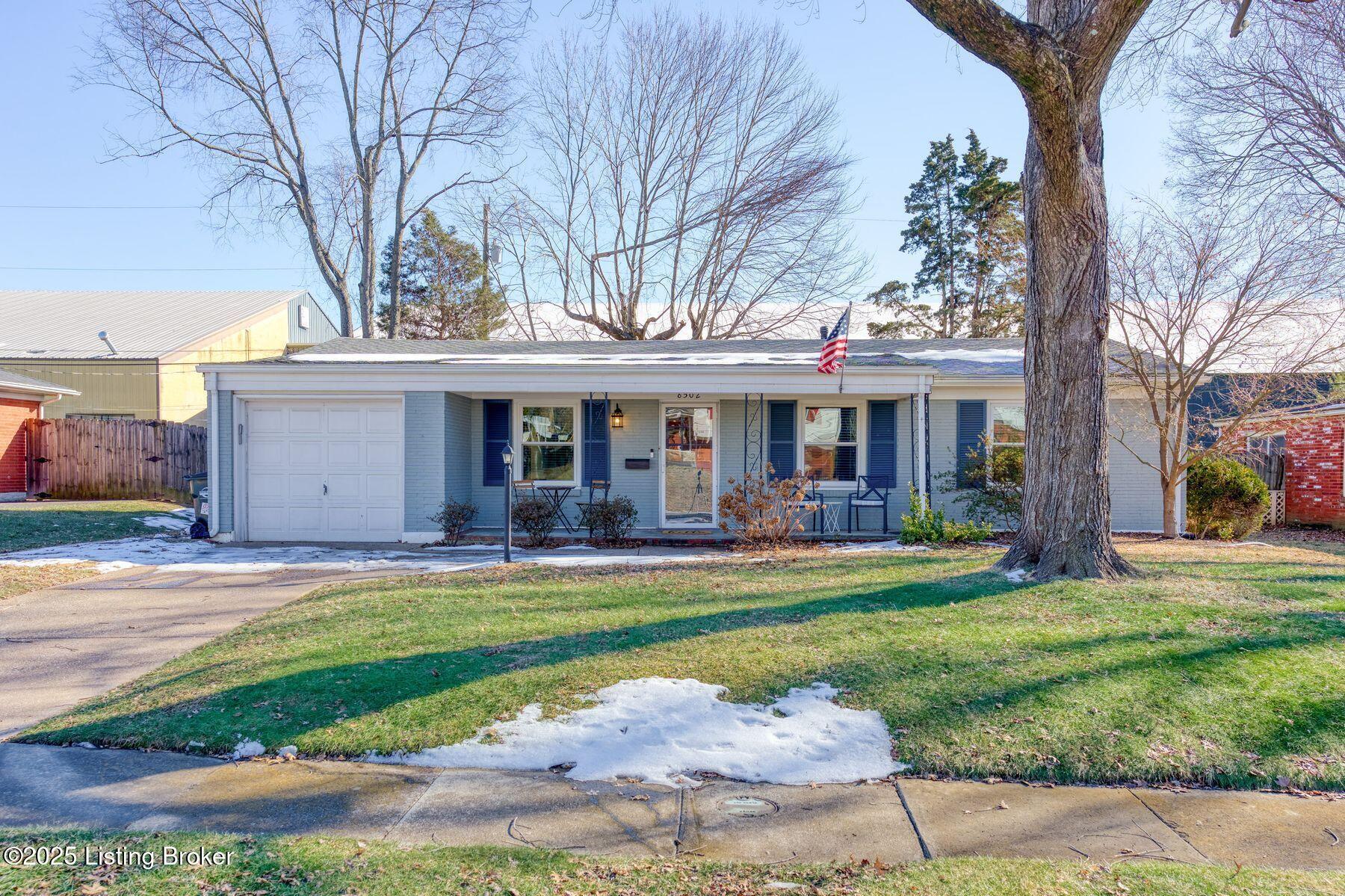 Blossom Ln, Louisville, KY 40242