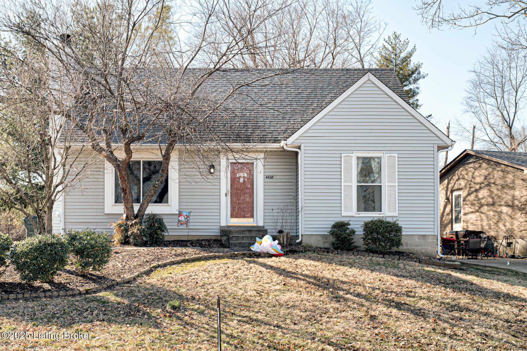 Burris Dr, Louisville, KY 40291