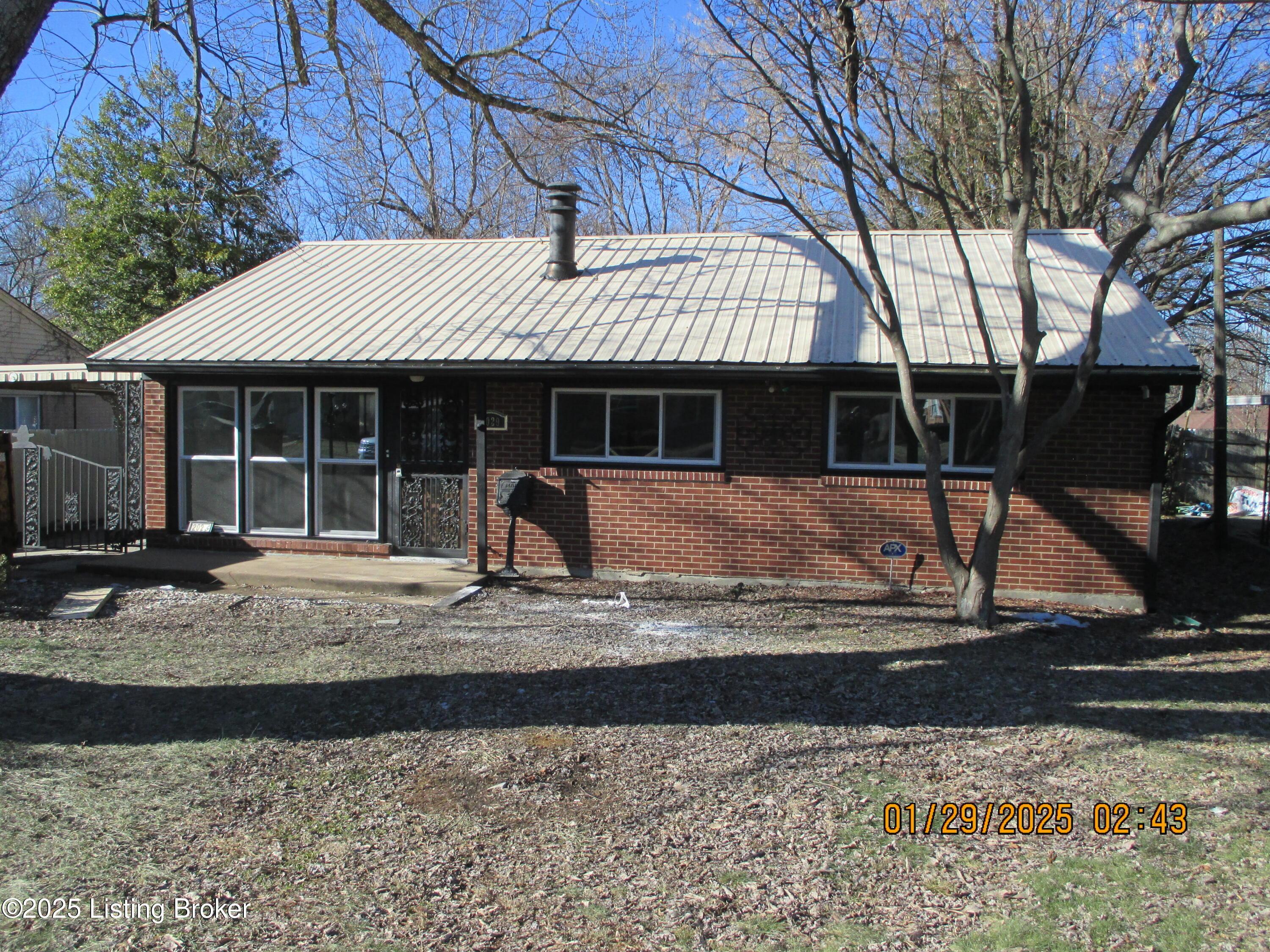 Kendall Ln, Louisville, KY 40216