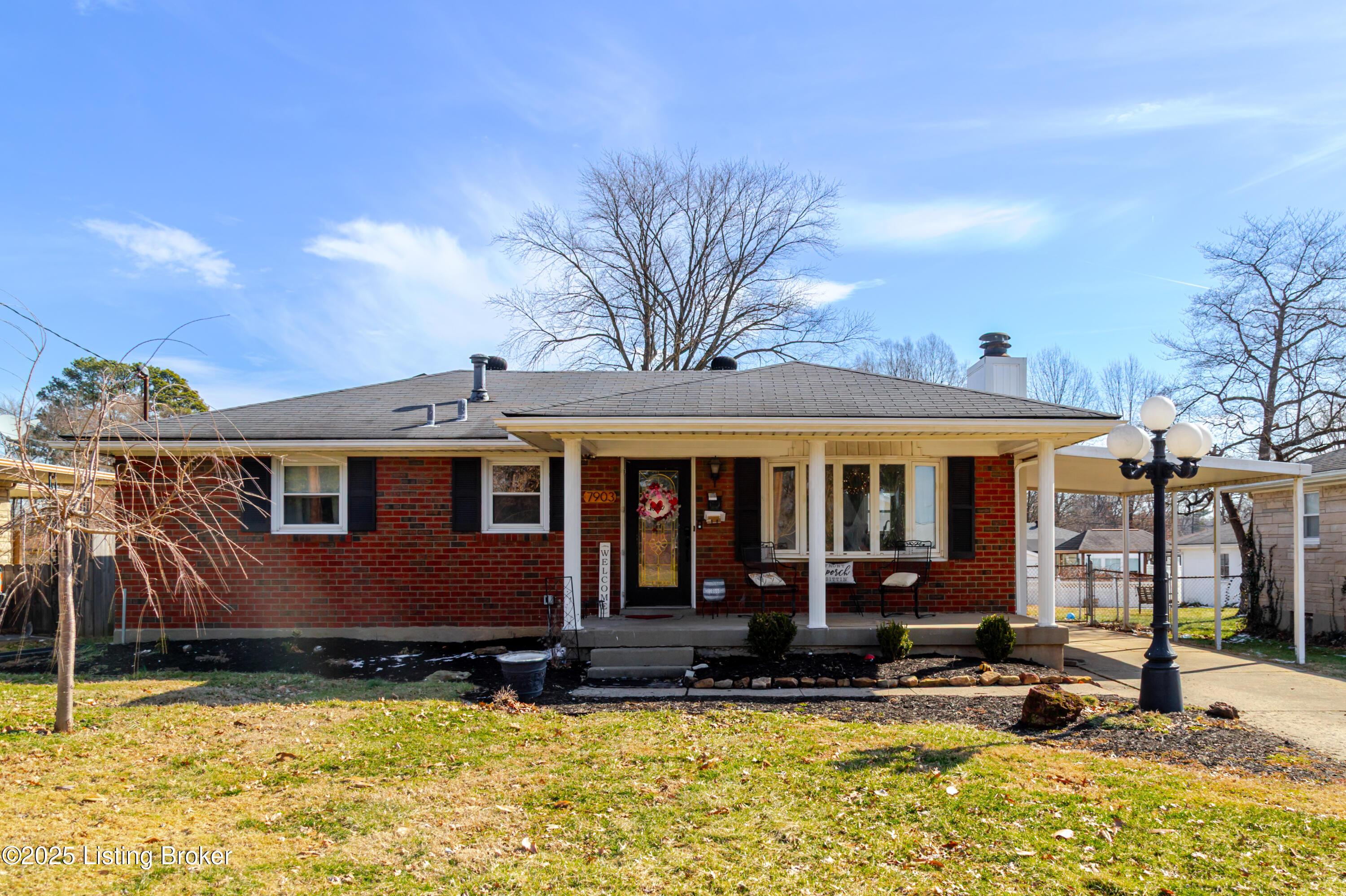 Canna Dr, Louisville, KY 40258