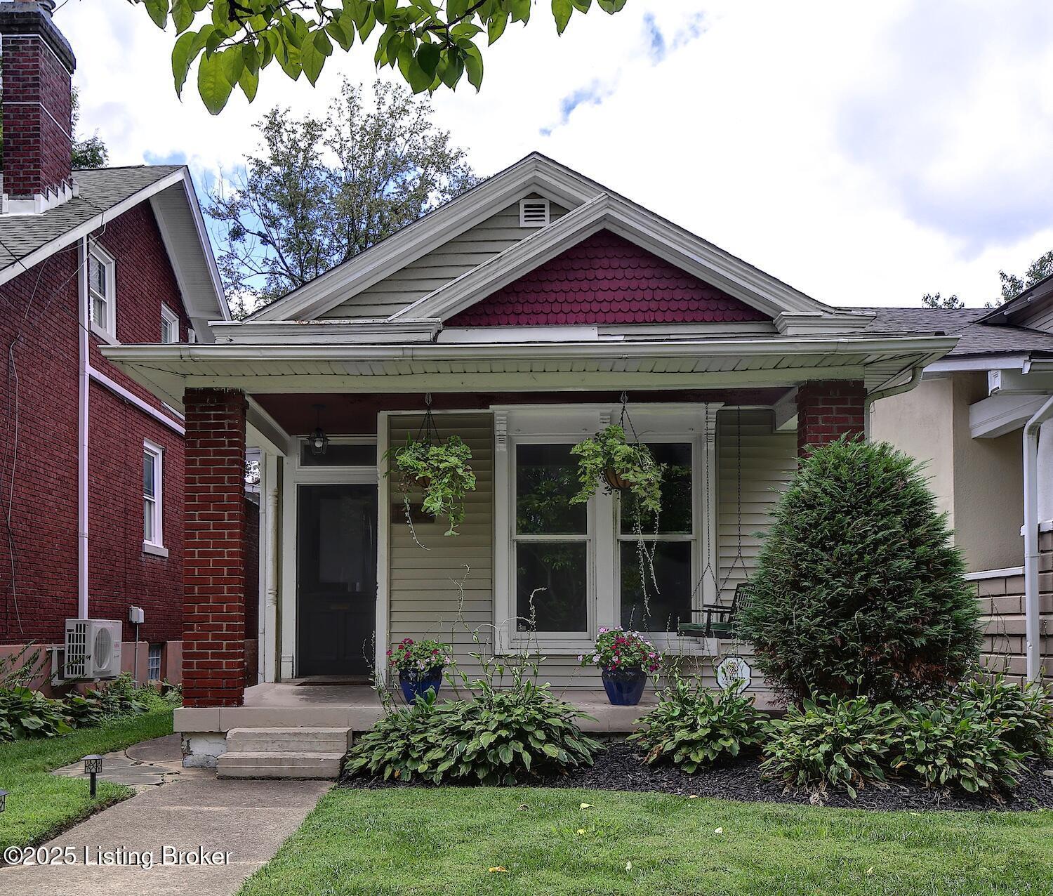 Fernwood Ave, Louisville, KY 40205