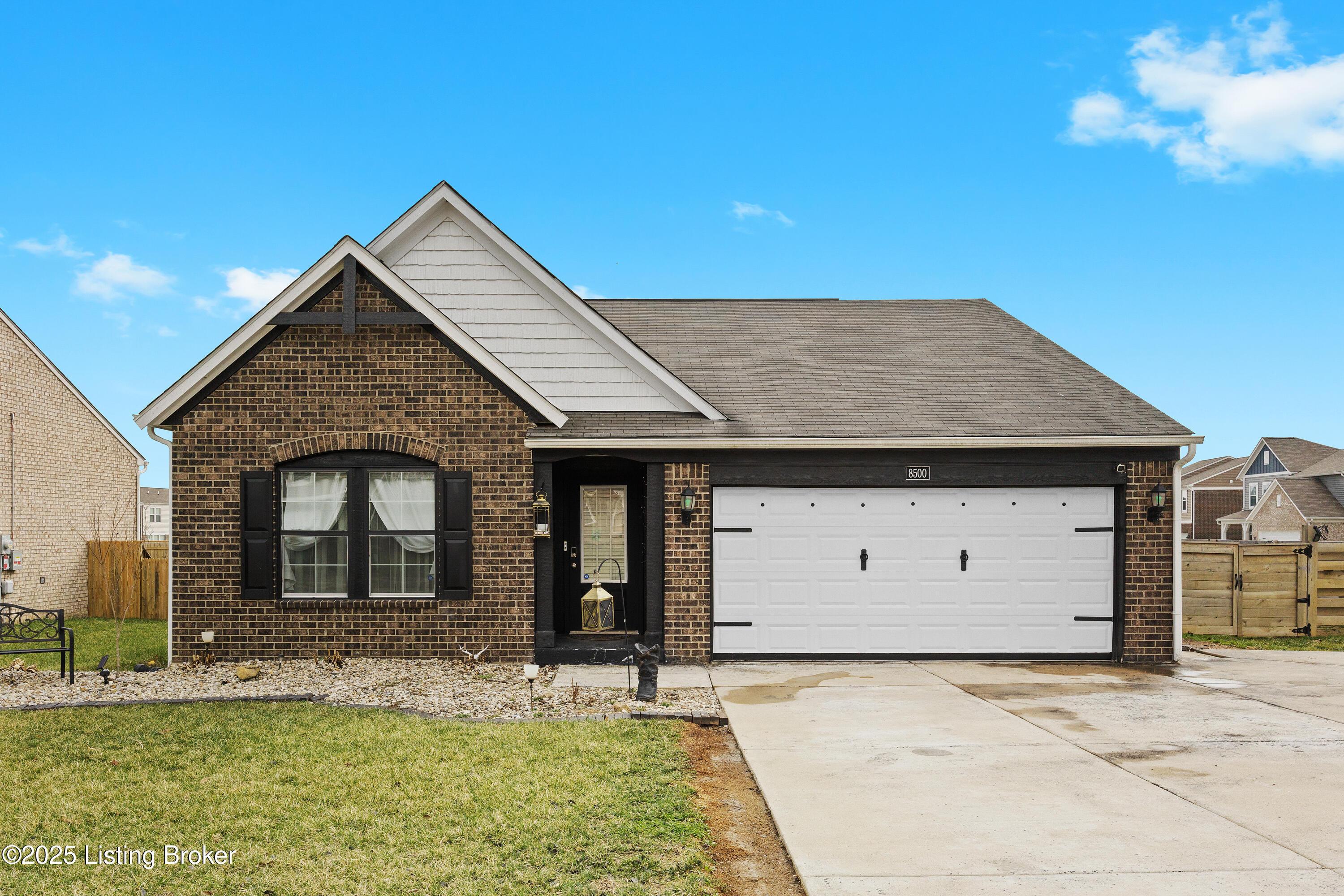 Splendid Pt, Louisville, KY 40229
