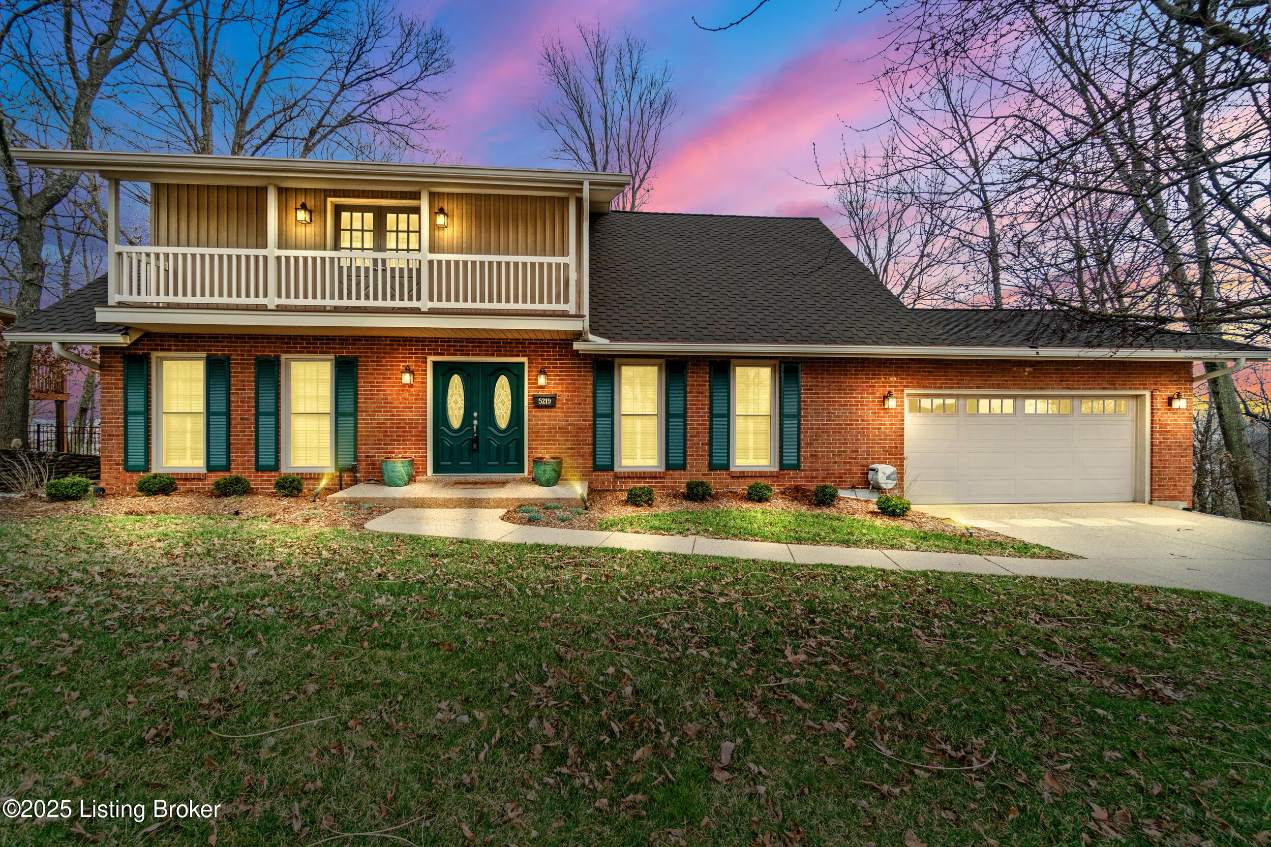 Rollingwood Trl, Louisville, KY 40214