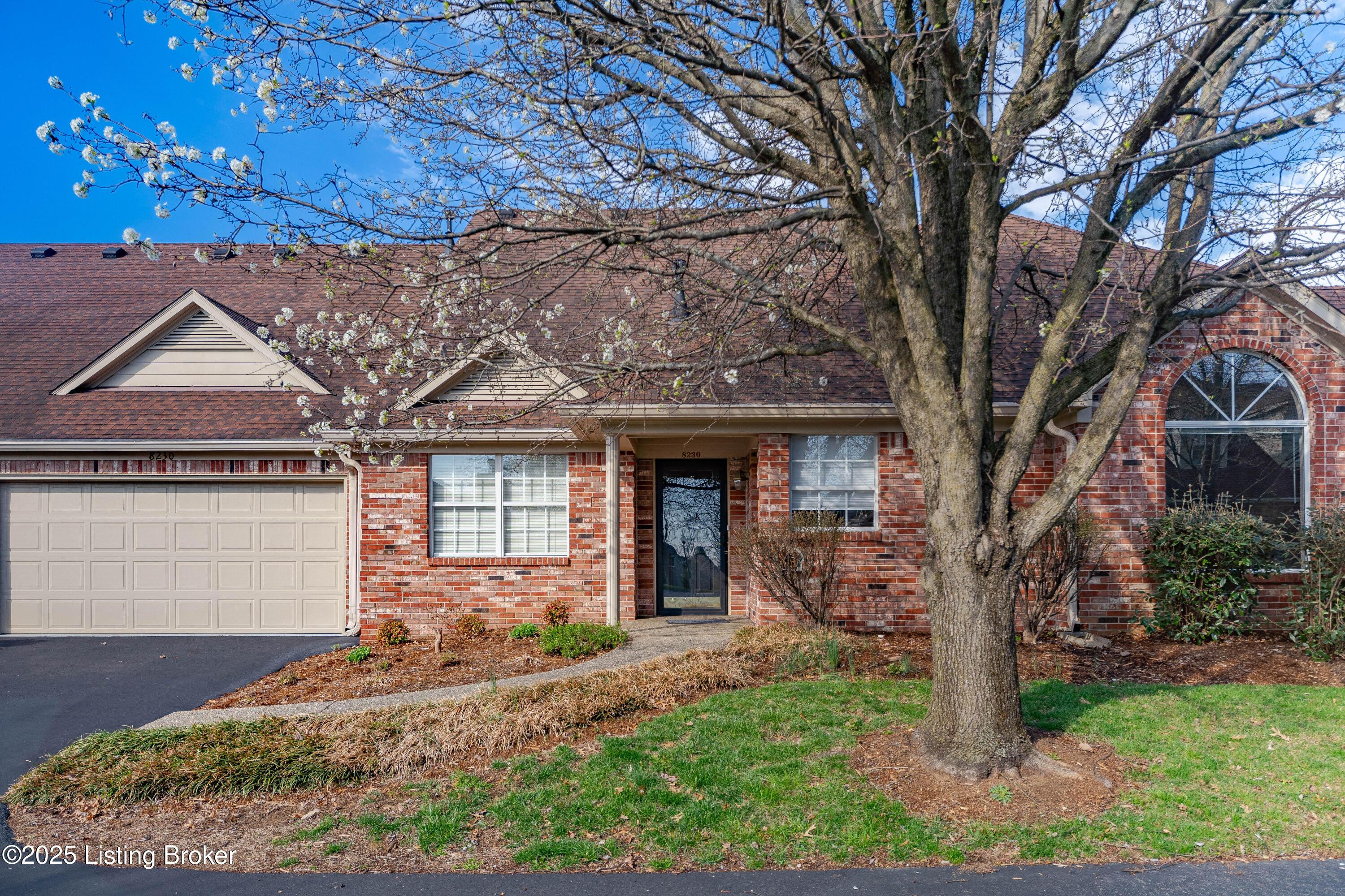 Saint Andrews Dr, Louisville, KY 40291