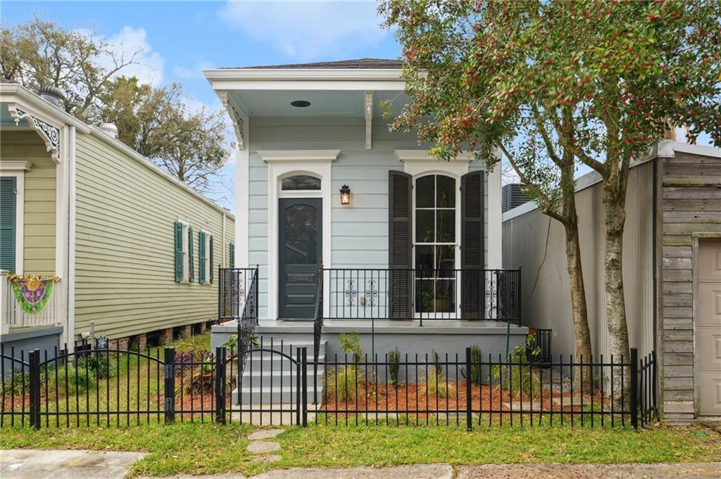 Aline St, New Orleans, LA 70115