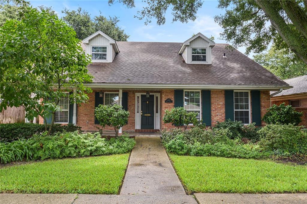 Napoli Dr, Metairie, LA 70002