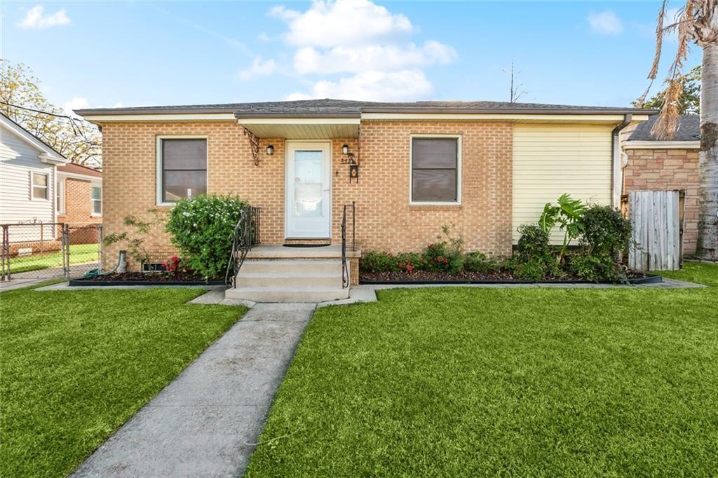Honore Dr, New Orleans, LA 70121