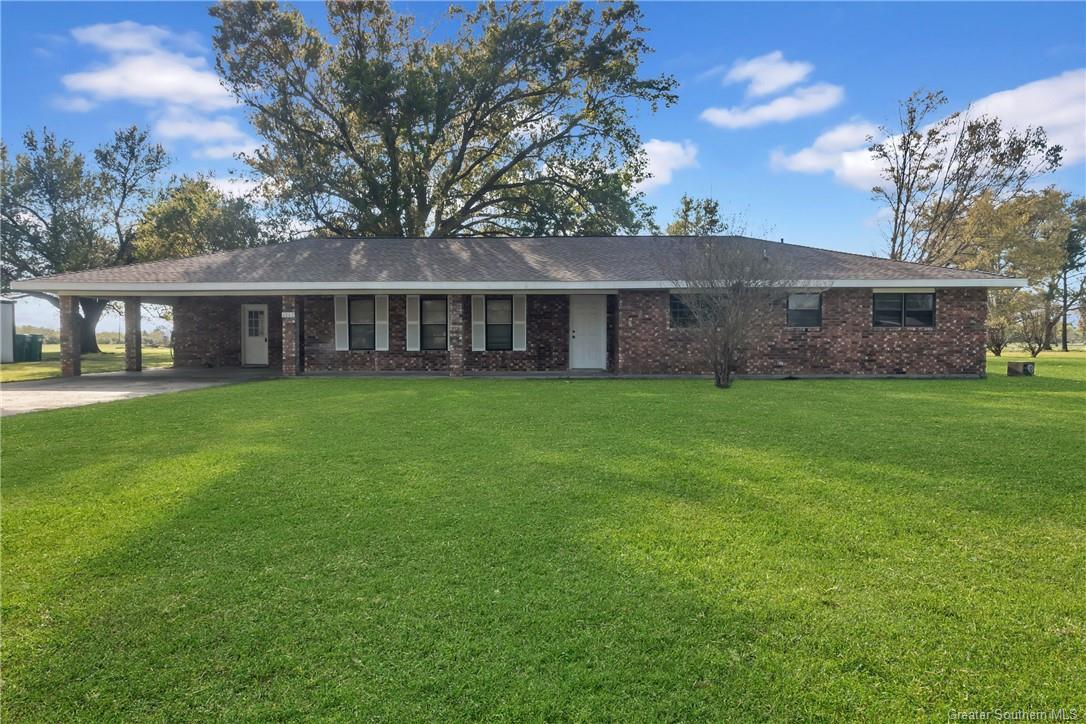 Oyster Dr, Lake Charles, LA 70607