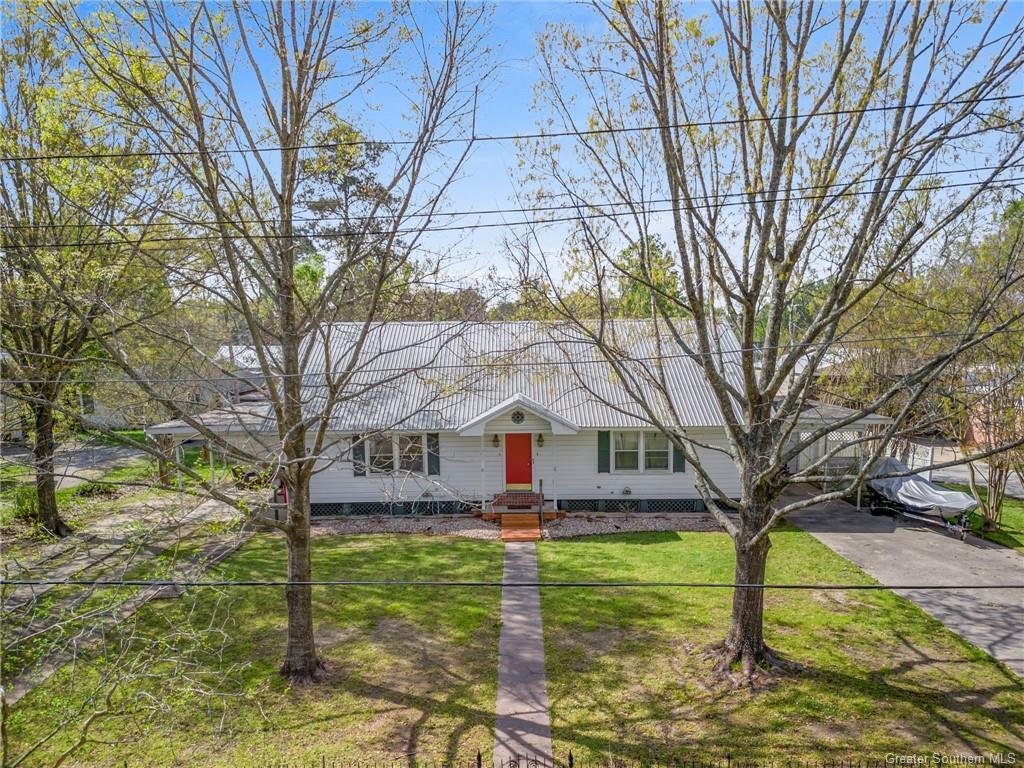 Alice St, Jennings, LA 70546