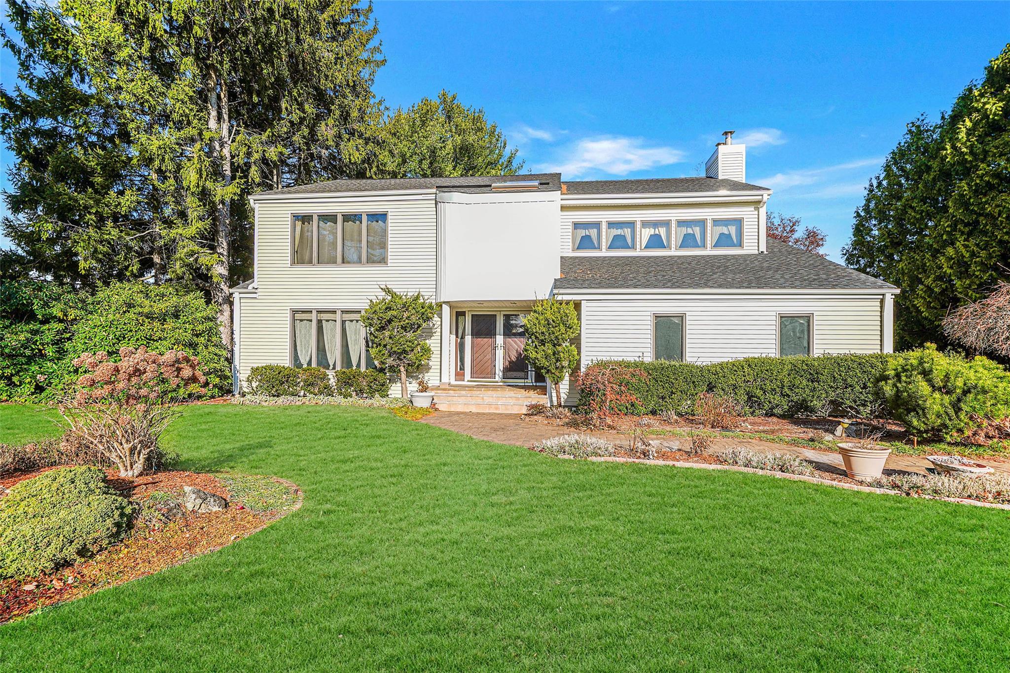 Panfield Pl, Mount Sinai, NY 11766