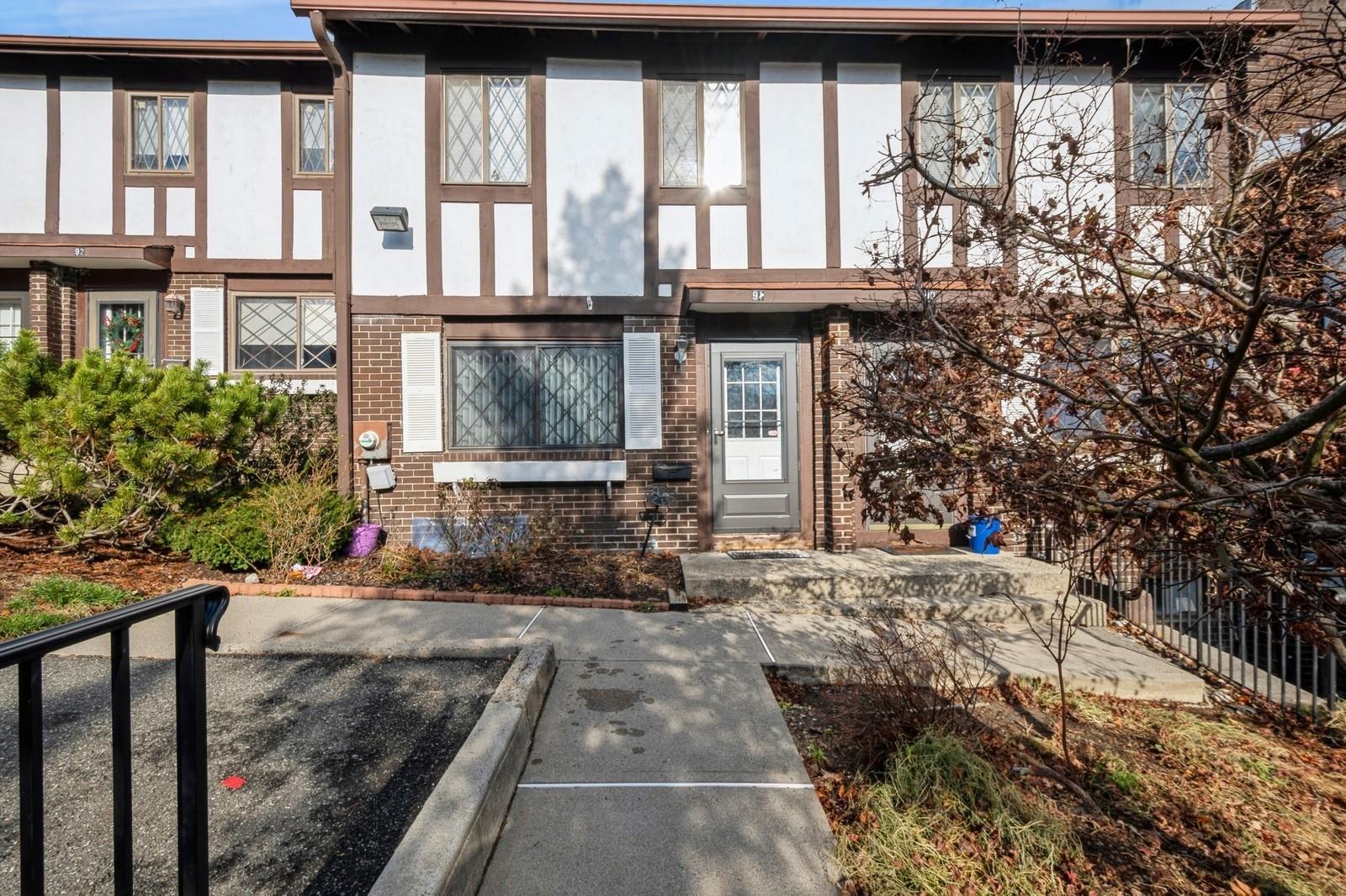 Buckingham Ct, Pomona, NY 10970