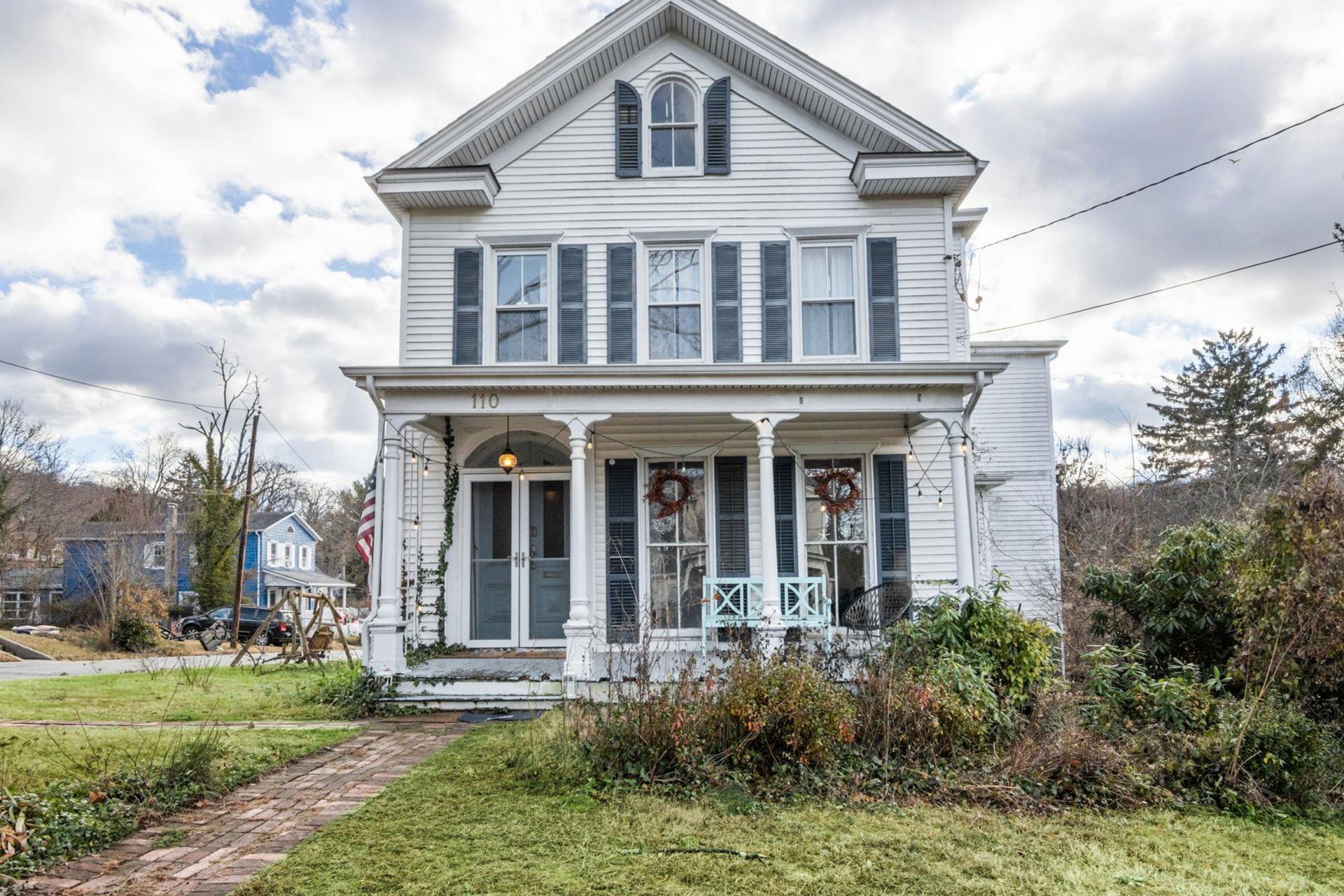 Williams St, Port Jefferson, NY 11777