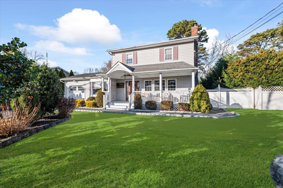 Parkside St, Holbrook, NY 11741
