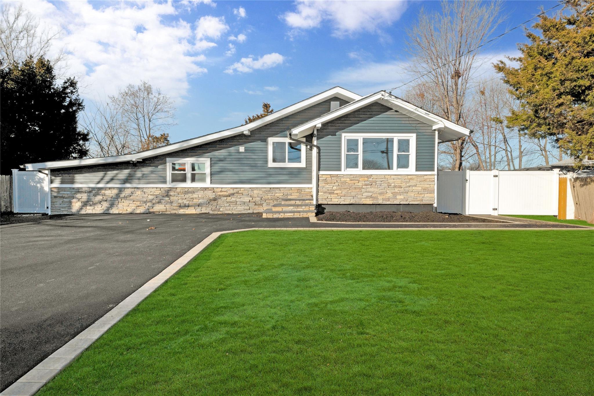 E Chestnut St, Central Islip, NY 11722