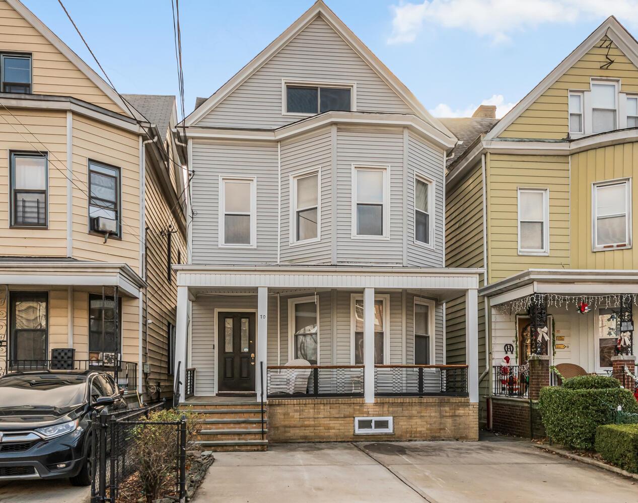 E 236th St, Bronx, NY 10470