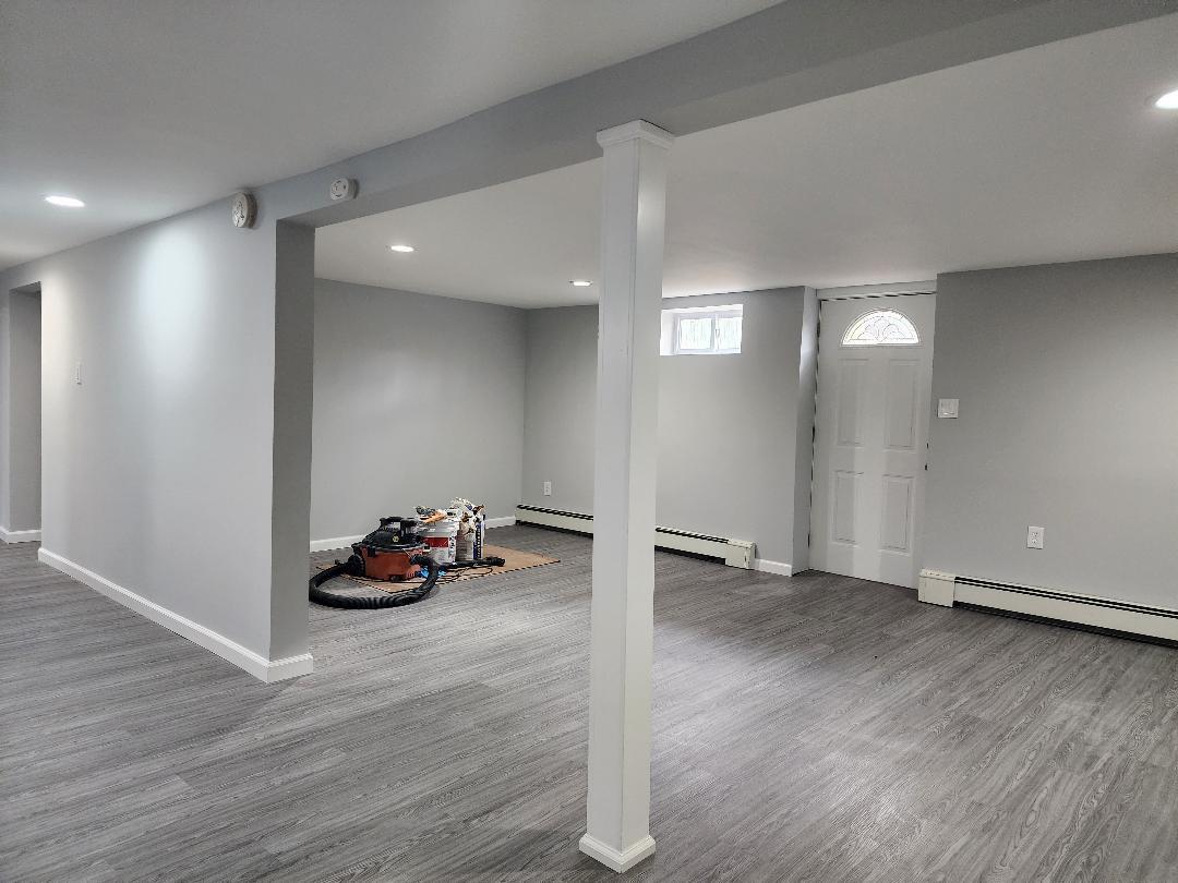 Park Ave, Amityville, NY 11701