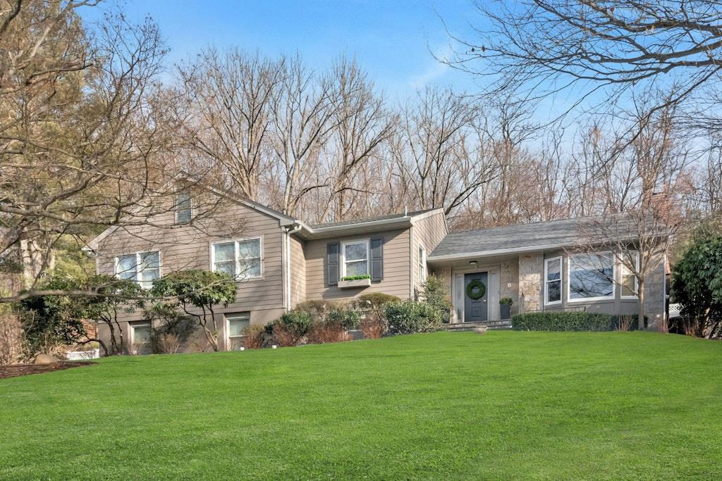 Cross Ridge Rd, Chappaqua, NY 10514