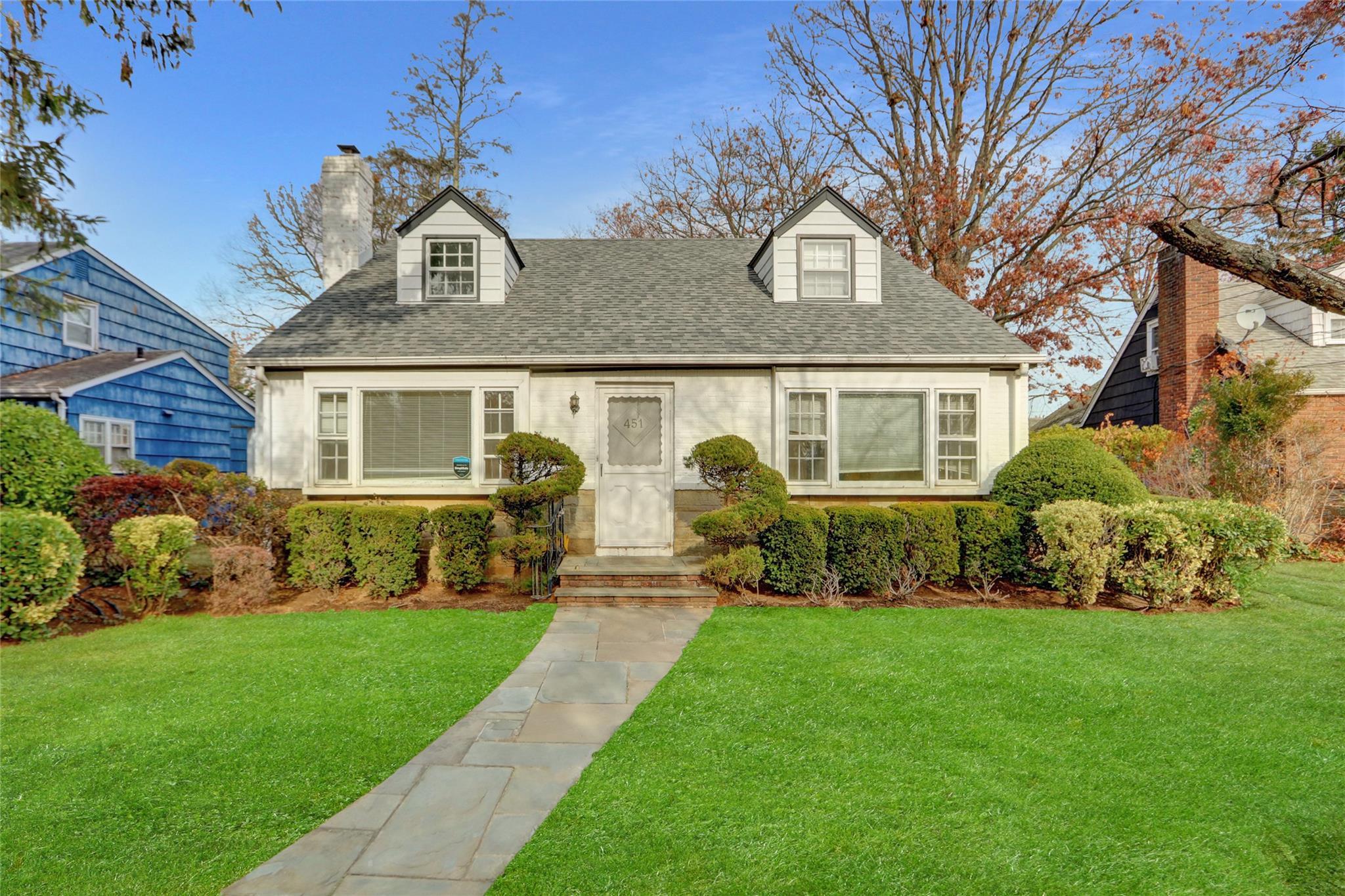 Walton St, West Hempstead, NY 11552