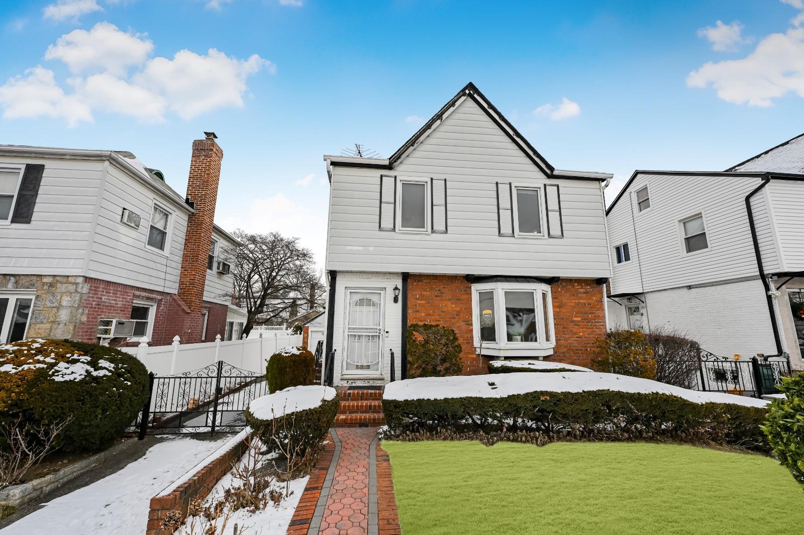 182nd St, Fresh Meadows, NY 11366