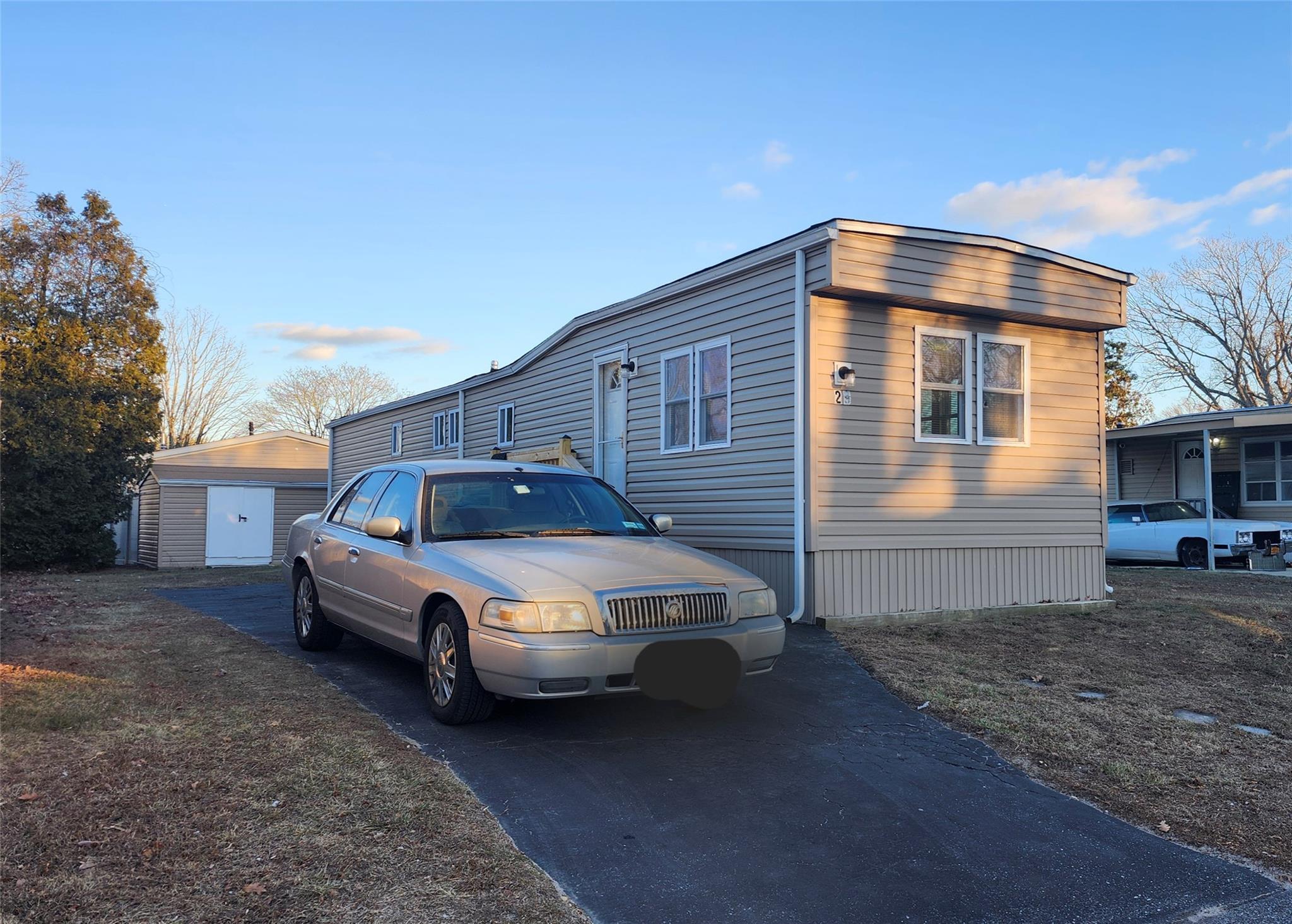 Periwinkle Dr, Bohemia, NY 11716