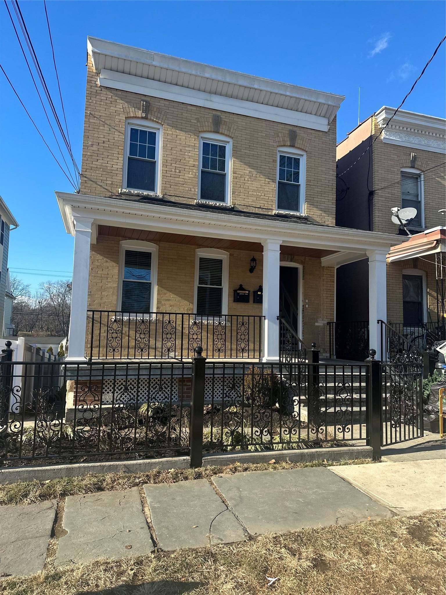 Locust St, Mount Vernon, NY 10552