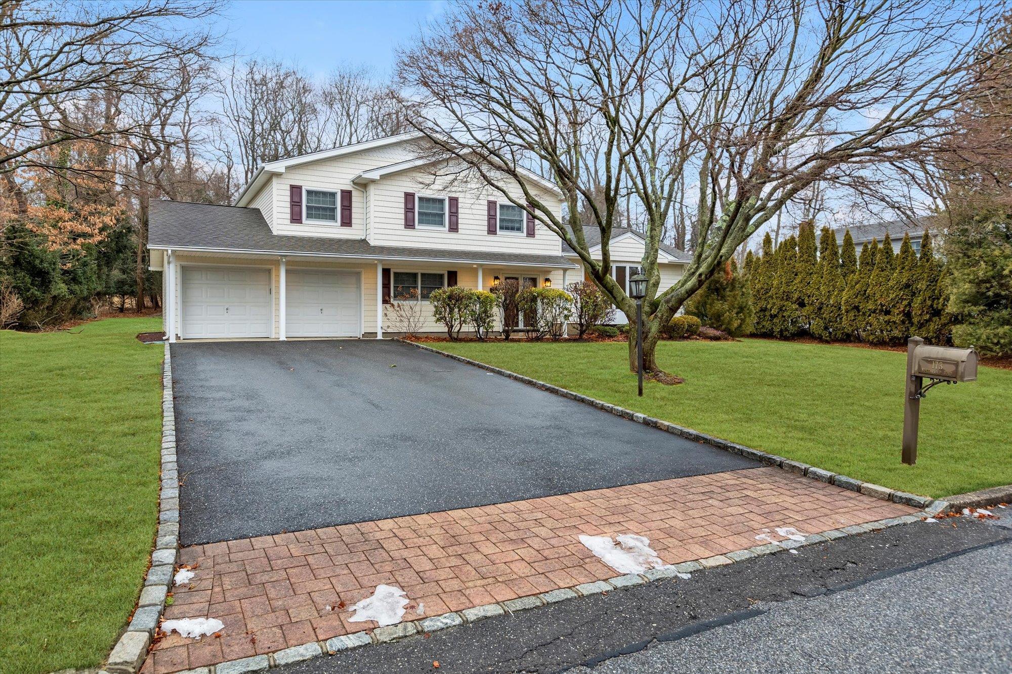 Northfield Rd, Hauppauge, NY 11788